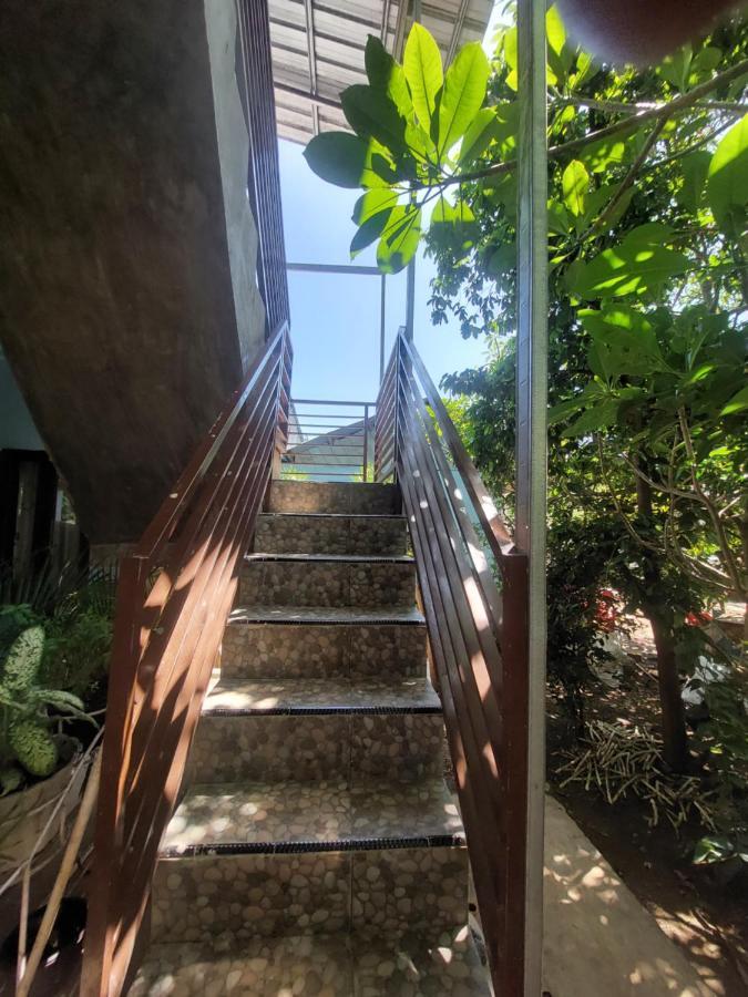 D'Ru Guest House Labuan Bajo Dış mekan fotoğraf